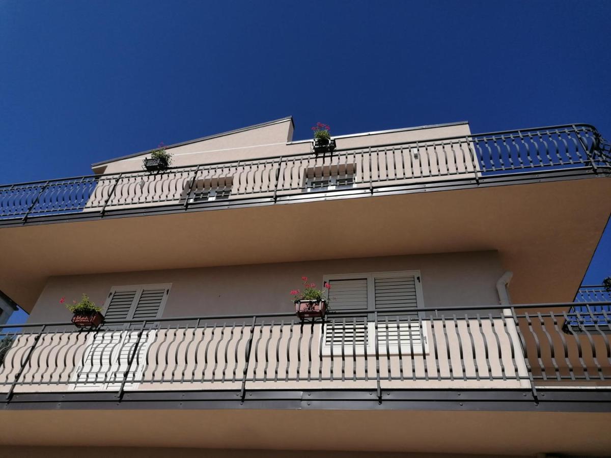 Nnakkara Guest House Santo Stefano di Camastra Bagian luar foto